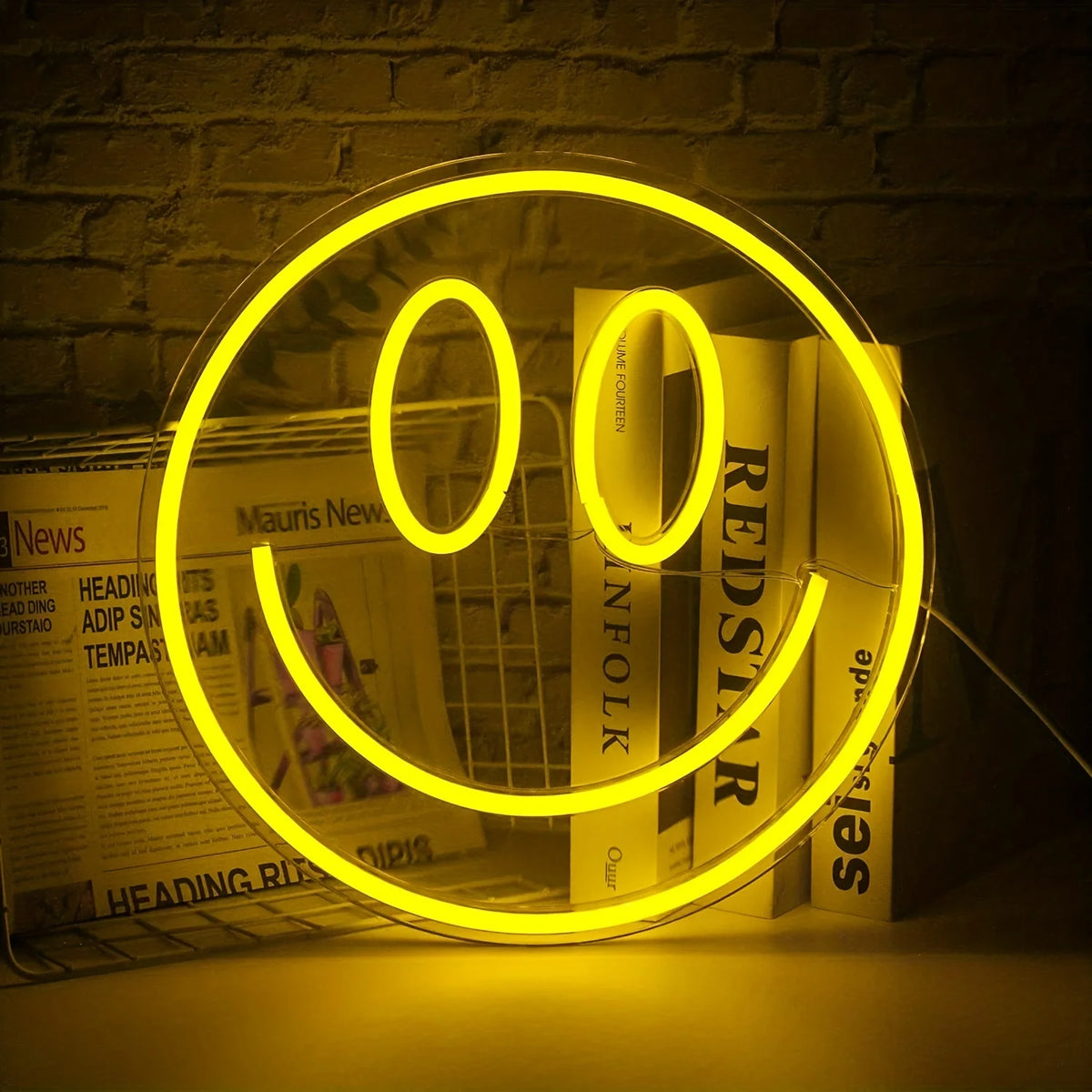 Smiling neon lights, USB powered LED lights, bright night lights, wall mounted decorations, used for home decoration, bachelor