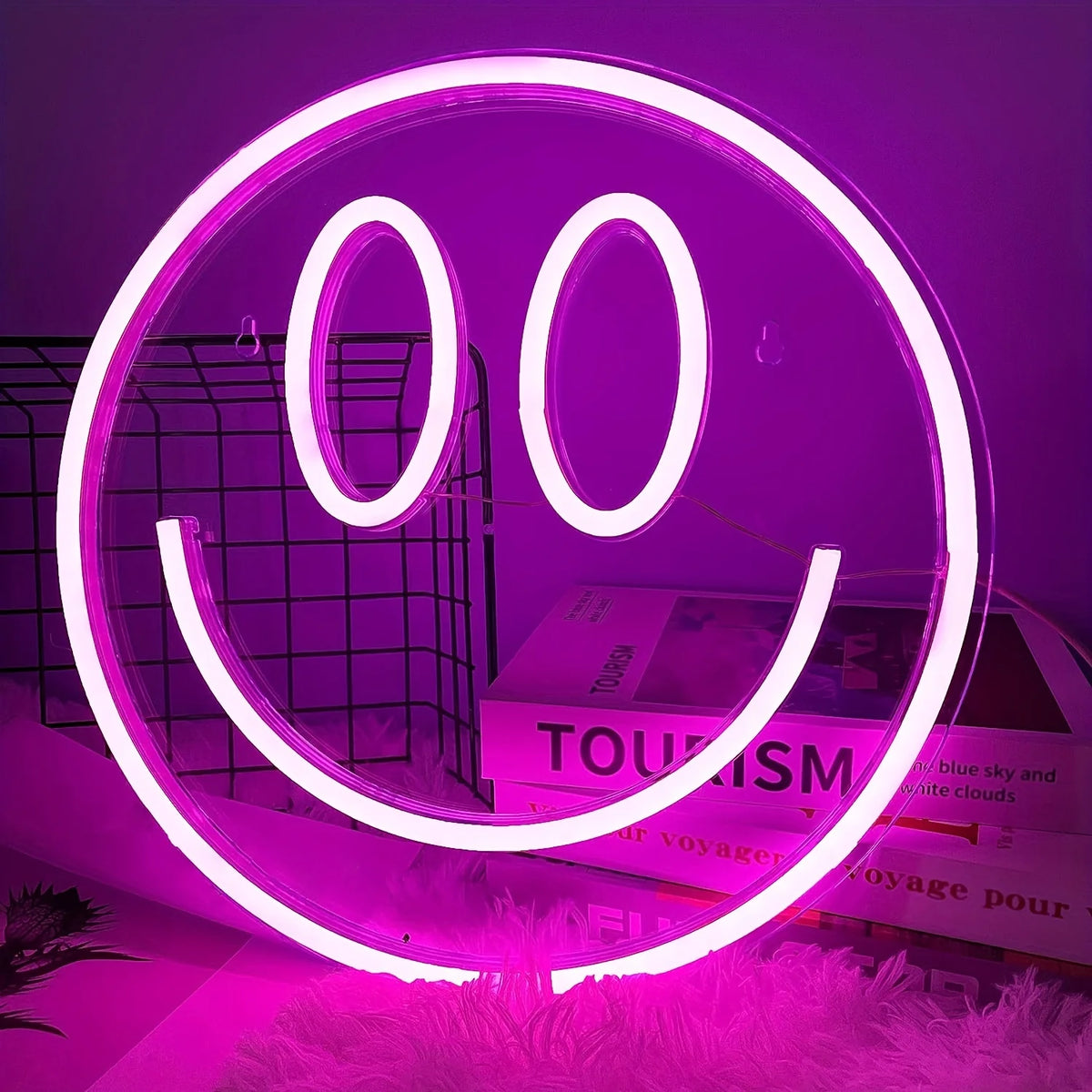 Smiling neon lights, USB powered LED lights, bright night lights, wall mounted decorations, used for home decoration, bachelor